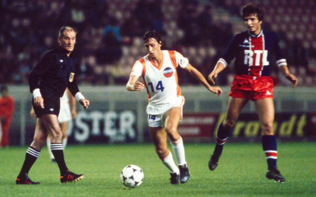 Paris Saint Germain v Los Angeles Aztecs - Friendly match