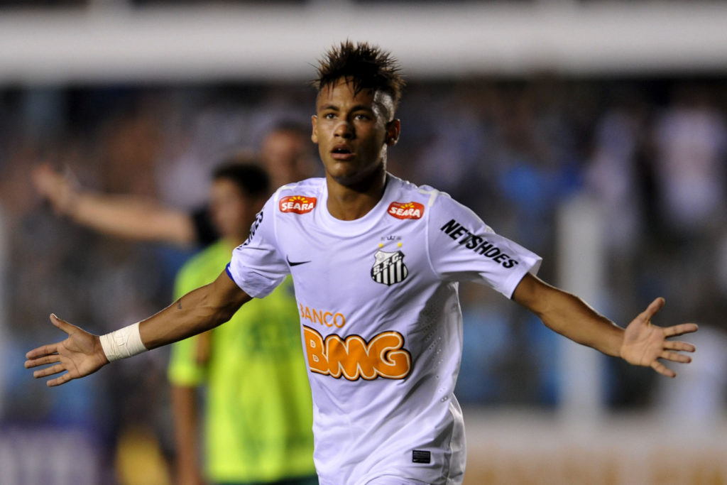 Santos v Palmeiras - Brazilian Serie A