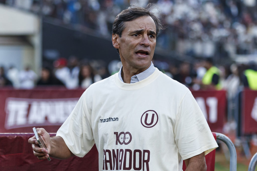 Universitario v Los Chankas - Liga 1 Profesional Peru